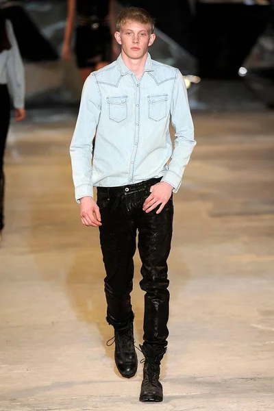 Look 35